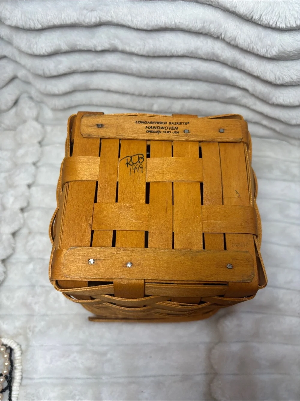 Longaberger Handwoven Wood Tall Tissue Basket with lid 1999 signed